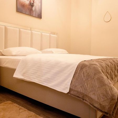 יירבאן 4Elements Apartments מראה חיצוני תמונה